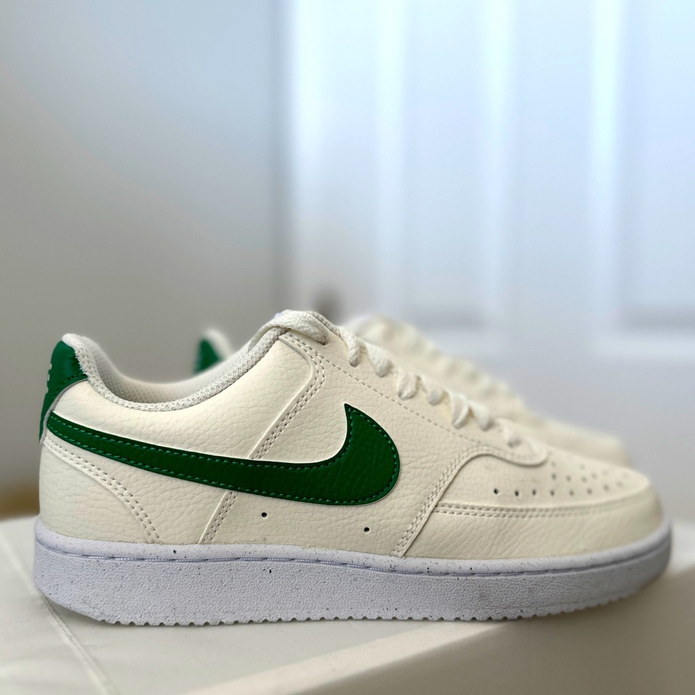 Nike Court Vision Low Sneakers